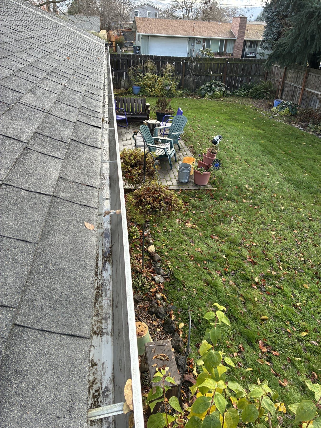 home gutter cleaning after